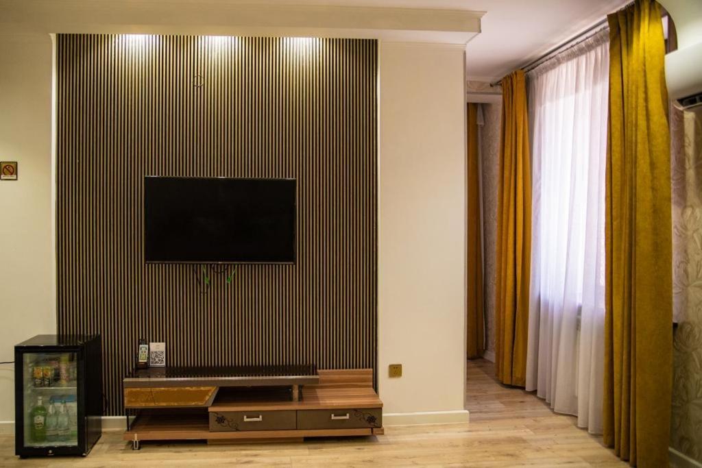 Hotel Zhibek Zholy Chimkent Extérieur photo