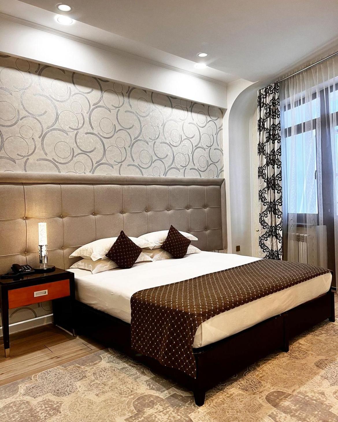 Hotel Zhibek Zholy Chimkent Extérieur photo