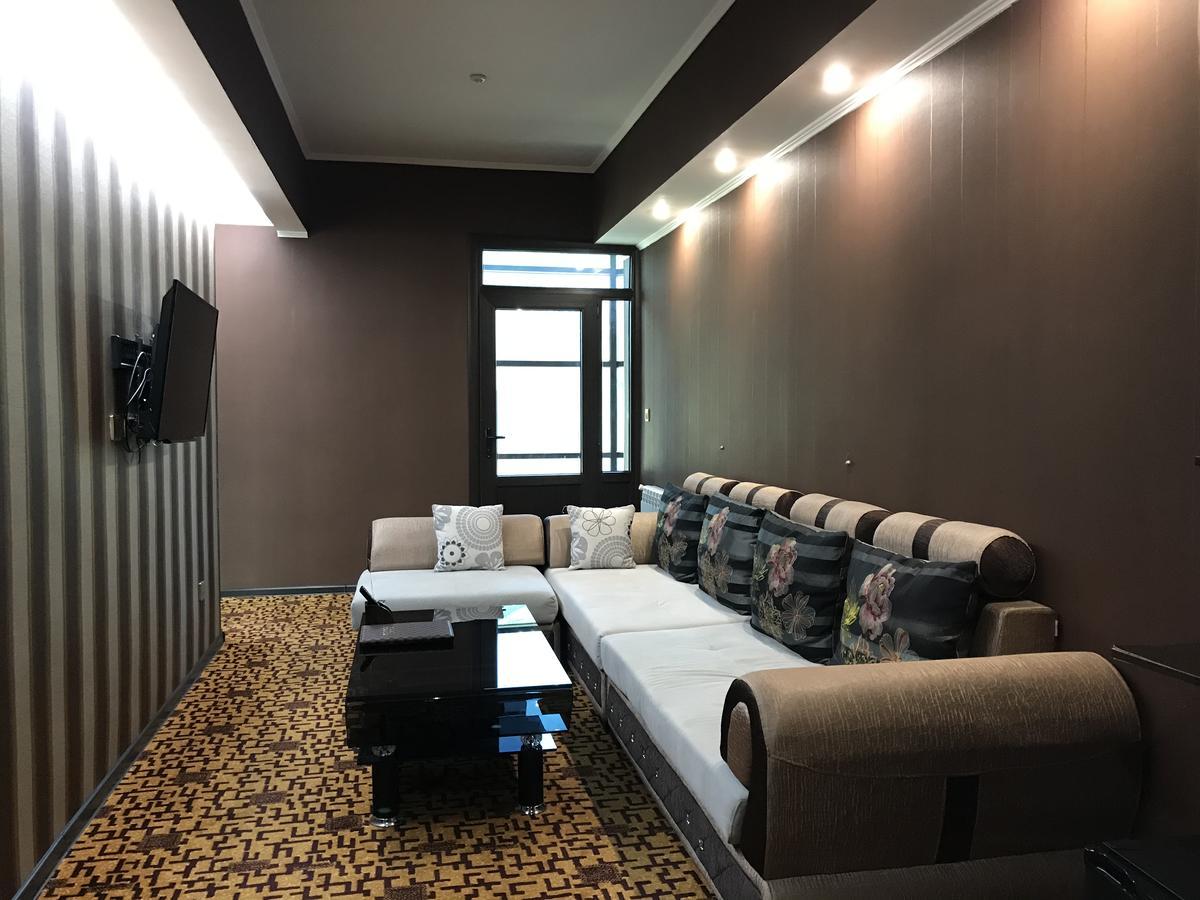 Hotel Zhibek Zholy Chimkent Extérieur photo