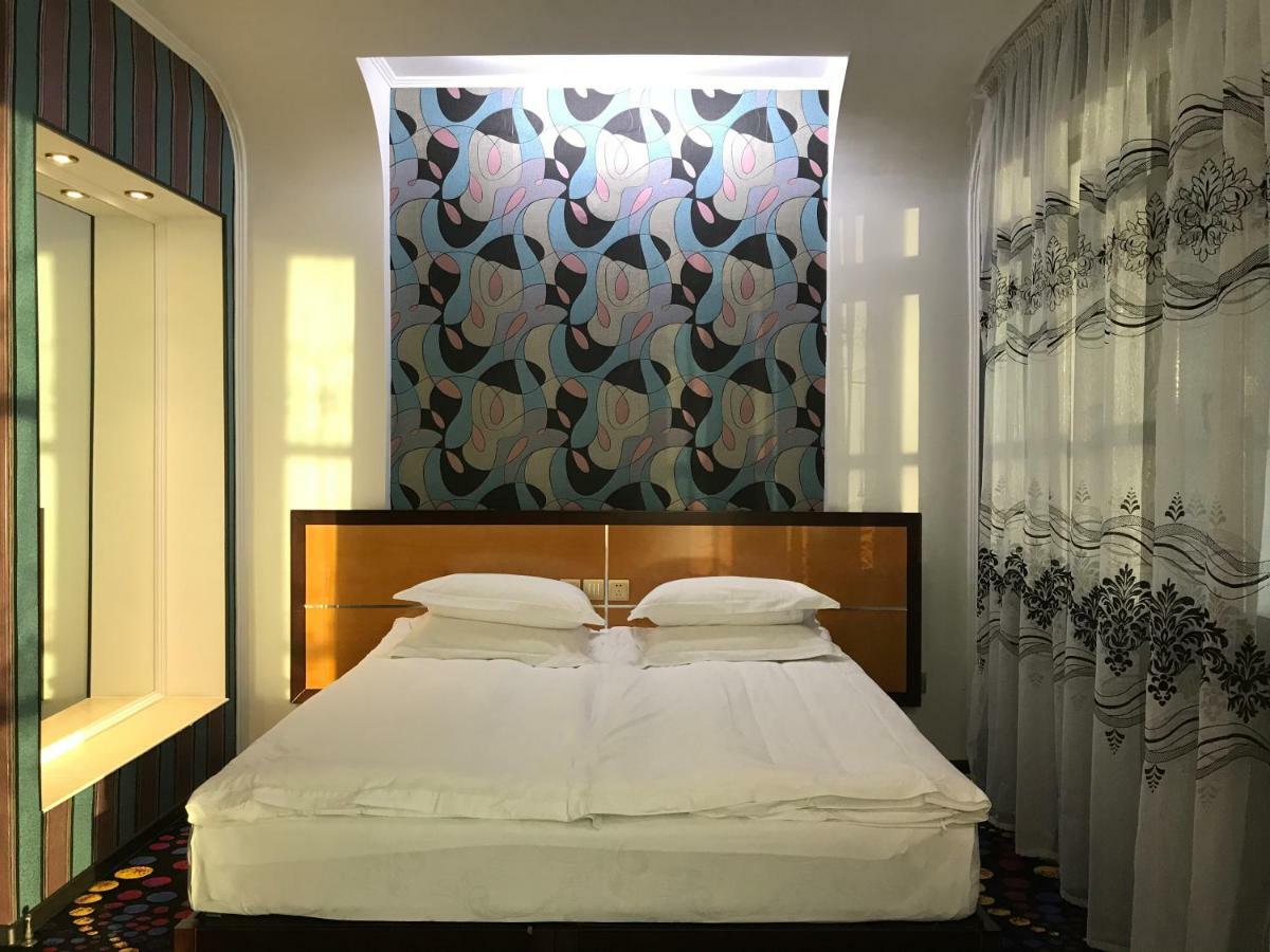 Hotel Zhibek Zholy Chimkent Extérieur photo